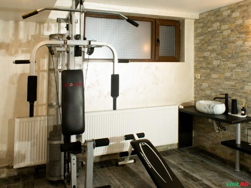 Семеен хотел Бонжур, Панагюрище 10