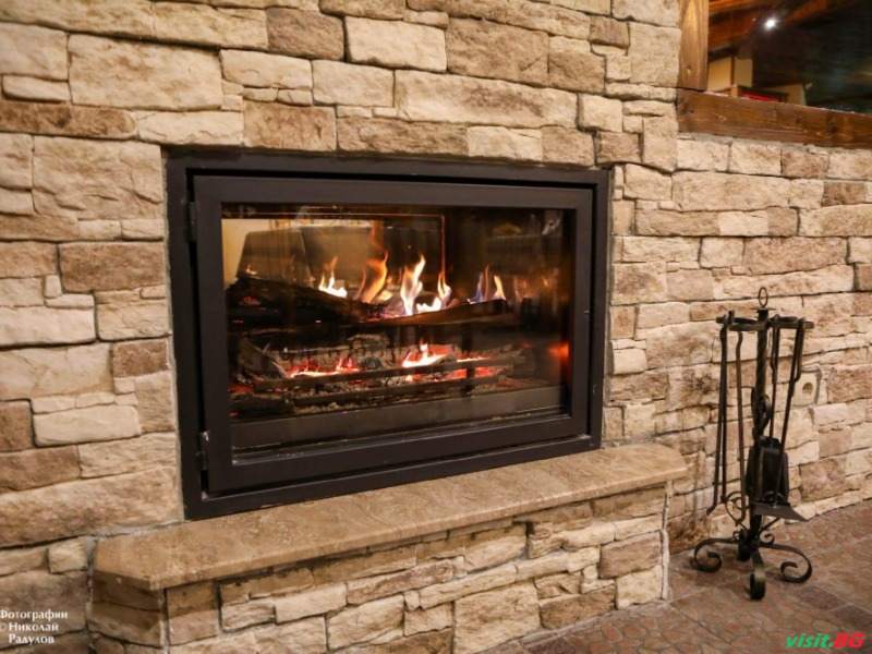 Семеен хотел Бонжур, Панагюрище 9