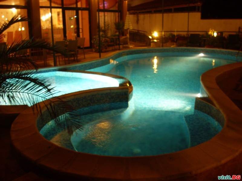 Хотел Варвара, Варвара