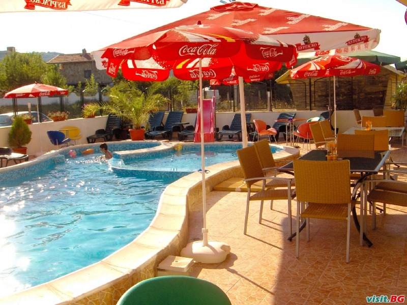 Хотел Варвара, Варвара