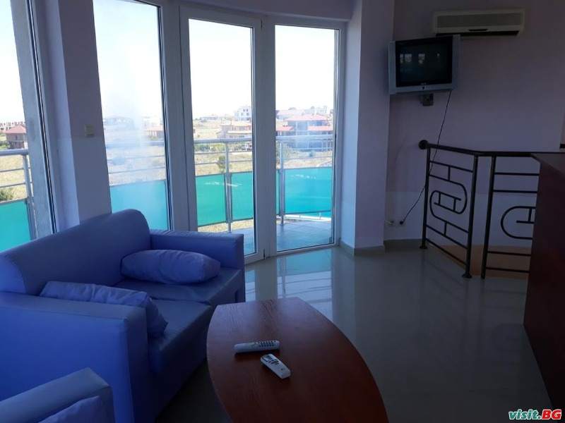 Хотел Сънсет Бийч, Лозенец 3