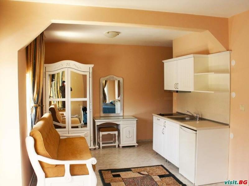 Хотел Манц 1, Поморие 3