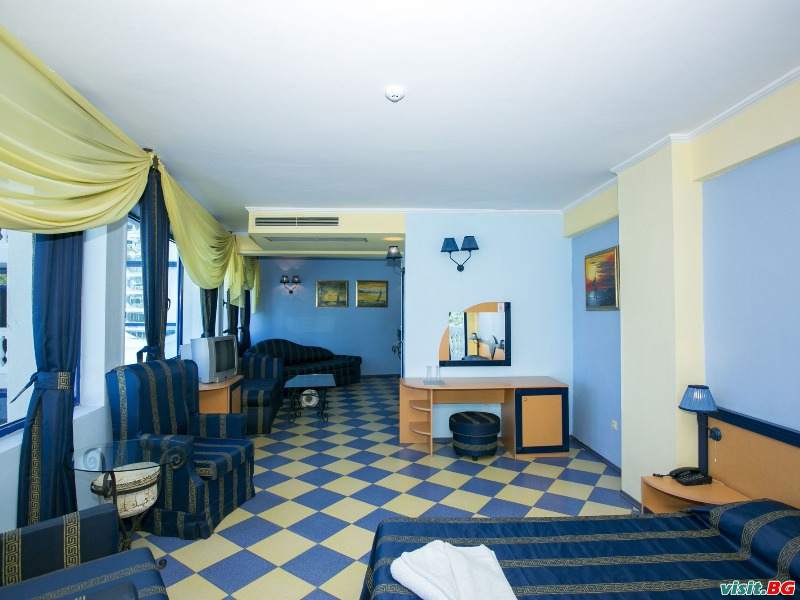 Комплекс Чайка Бийч, Слънчев бряг 24