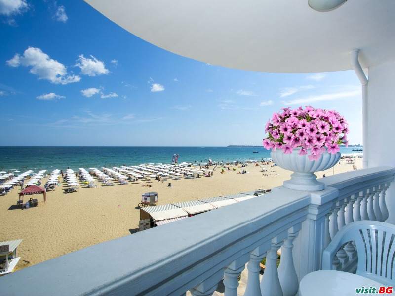 Комплекс Чайка Бийч, Слънчев бряг 28