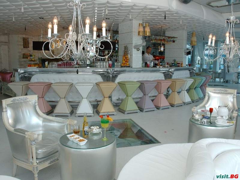 Комплекс Чайка Бийч, Слънчев бряг 13