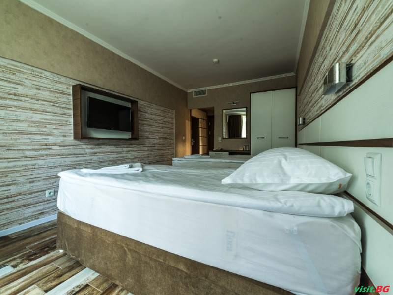 Хотел Байкал, Слънчев бряг 15