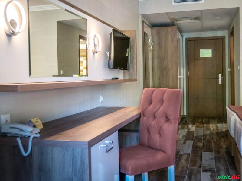 Хотел Байкал, Слънчев бряг 10