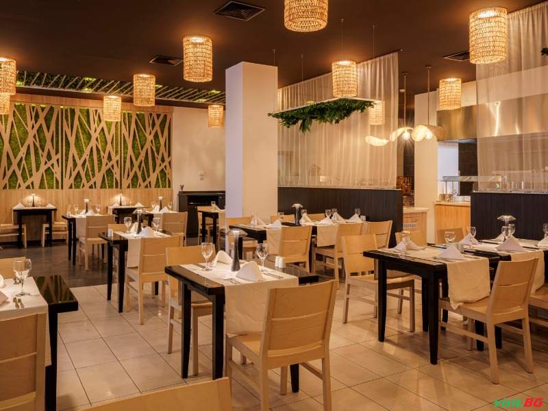 Алуа Хелиос Бей, Обзор 13