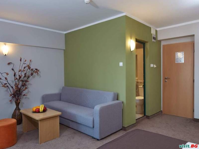 Хотел Актиния, Слънчев бряг 18