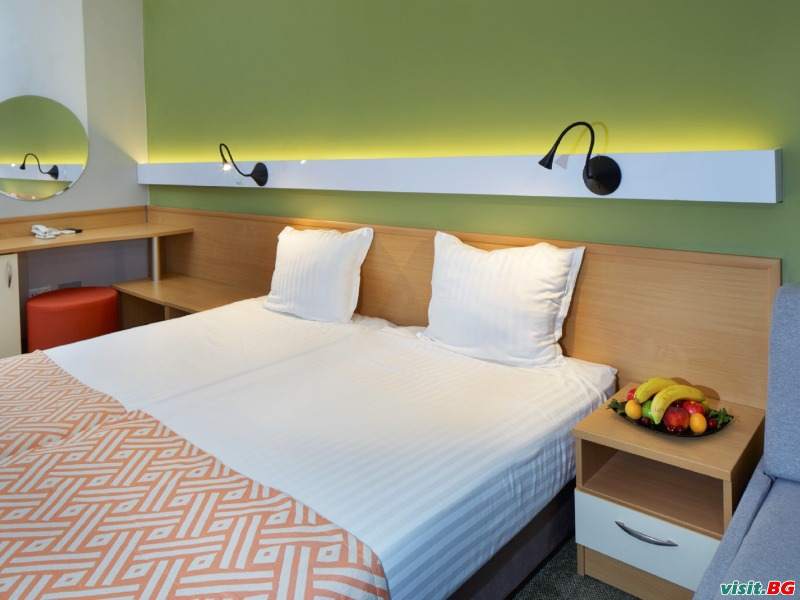 Хотел Актиния, Слънчев бряг 24