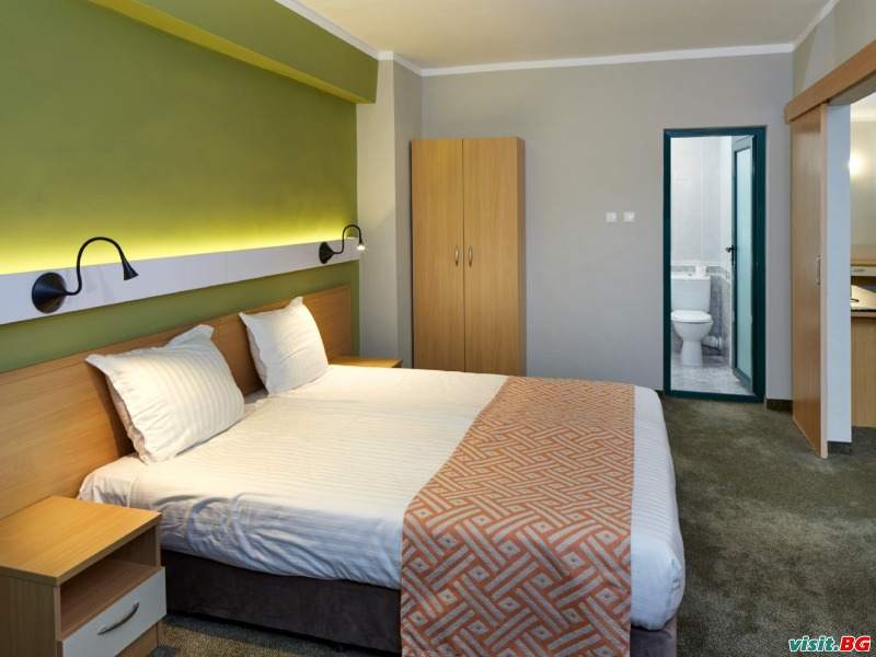 Хотел Актиния, Слънчев бряг 14