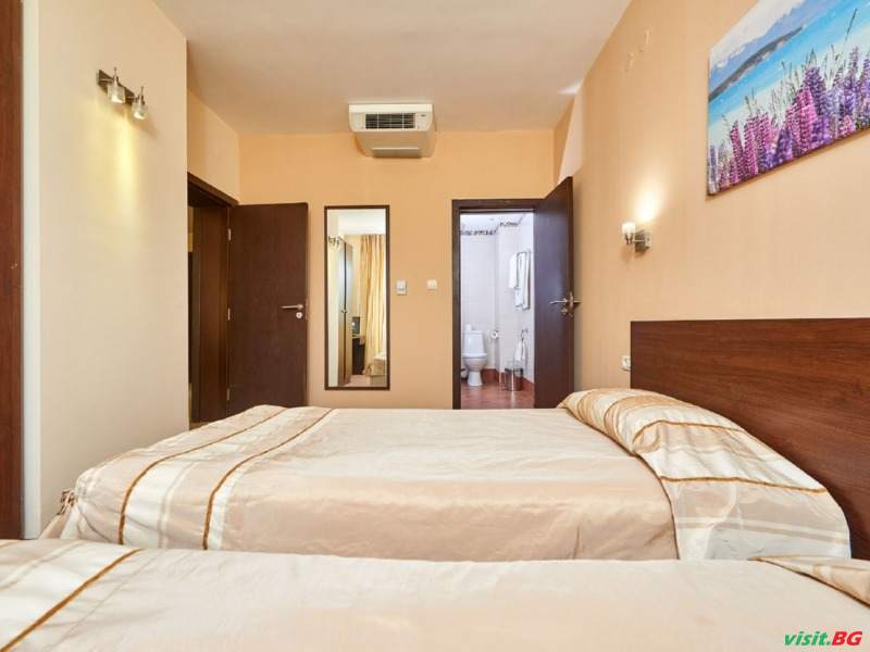 Хотел Казабланка, Обзор 19