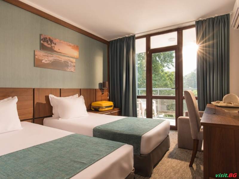 Поморие Сън, Слънчев бряг 9