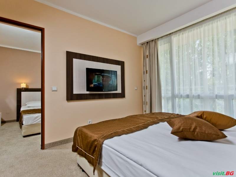 Клуб хотел Еврика, Слънчев бряг 7