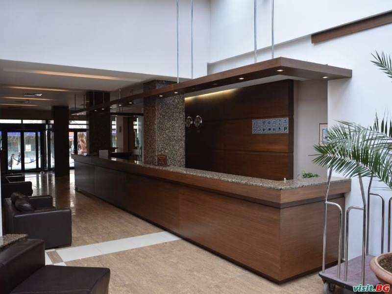 Президиум Палас, Ловеч