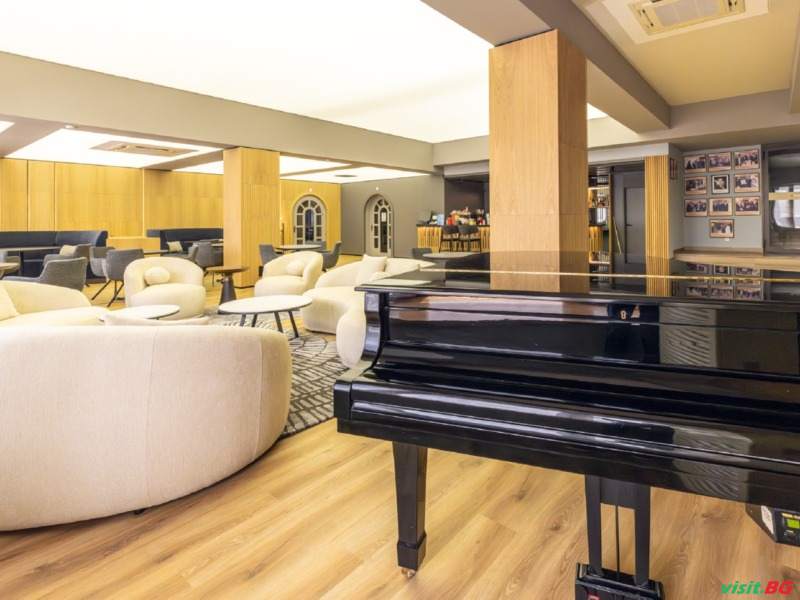 Хотел Каменград, Панагюрище