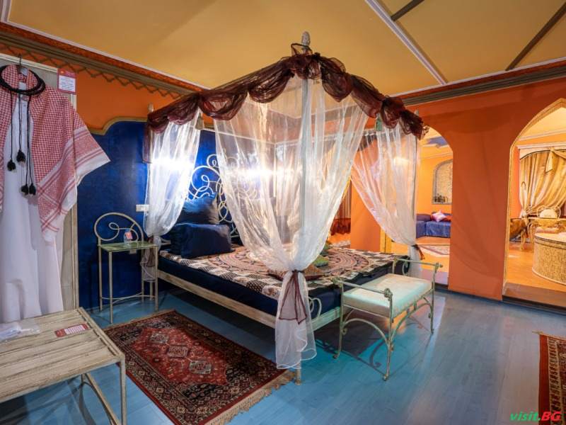 Хотел Дипломат Плаза, Луковит 12