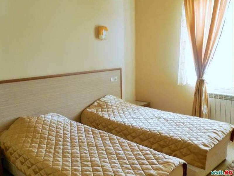 Хотел Елена, Петрич 6