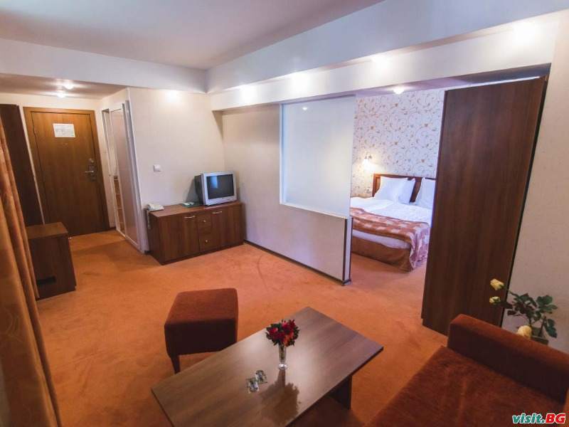 Комплекс Борова гора, Пирдоп 19