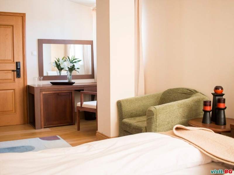 Хотел Лодж, Боровец 9