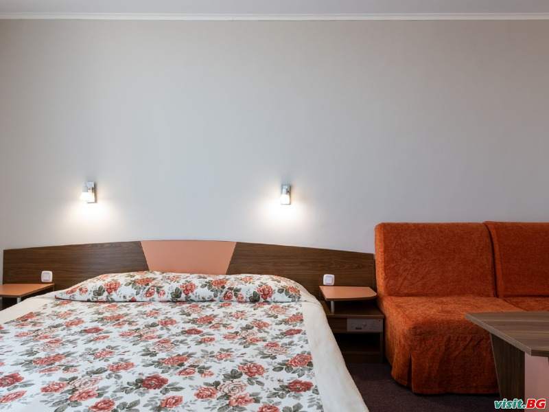 Хотел Тракия Плаза, Слънчев бряг 35