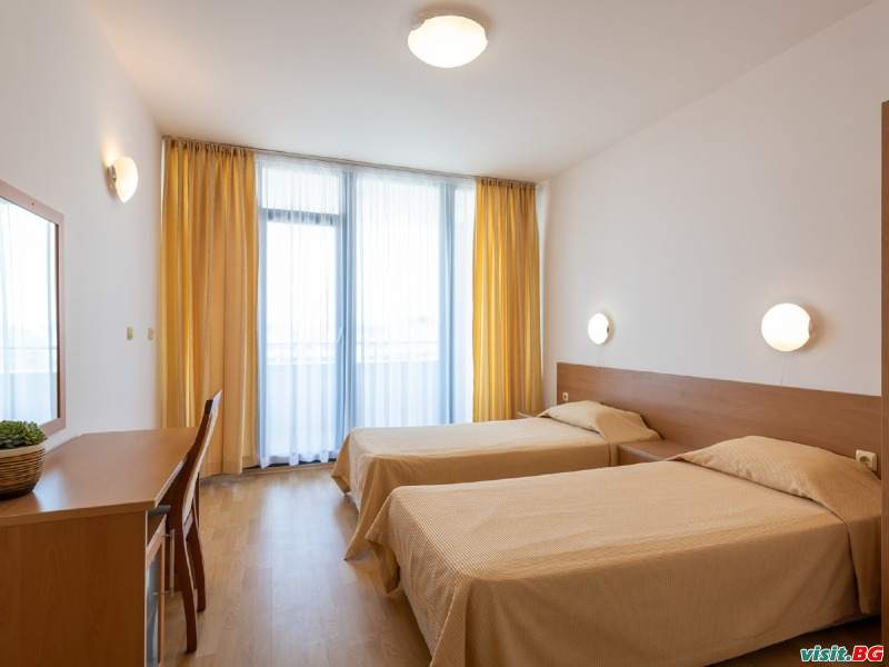 Хотел Тракия Плаза, Слънчев бряг 39