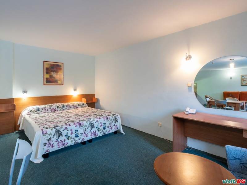 Хотел Тракия, Слънчев бряг 31