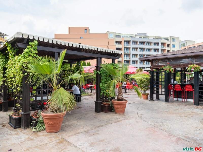 Хотел Тракия, Слънчев бряг 22