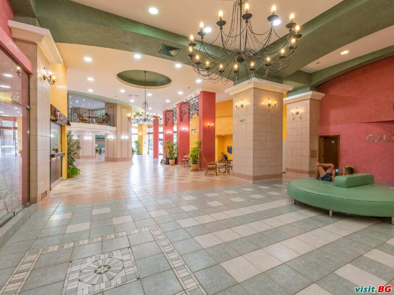 Хотел Хризантема