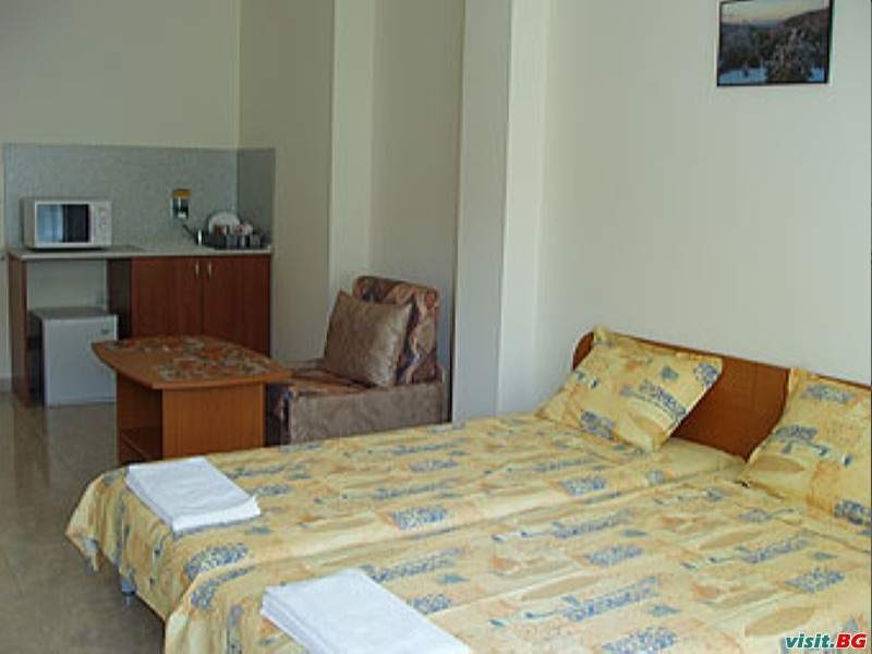 Хотел Холидей, Созопол 12