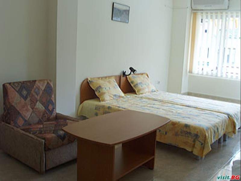 Хотел Холидей, Созопол 10