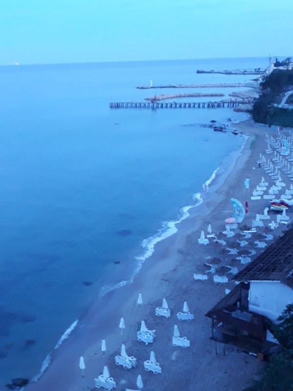 Св. Константин и Елена, Автор Надежда